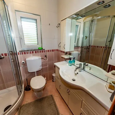 Apartament Eva *