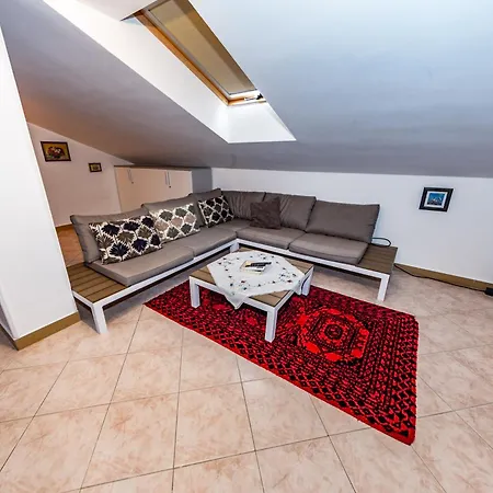Apartament Eva *