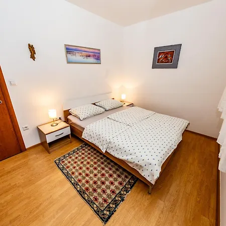 Eva Apartament *